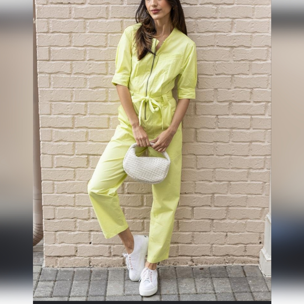 NWT STEVE MADDEN FLYING PRIVATE JUMPSUIT - SIZE LARGE